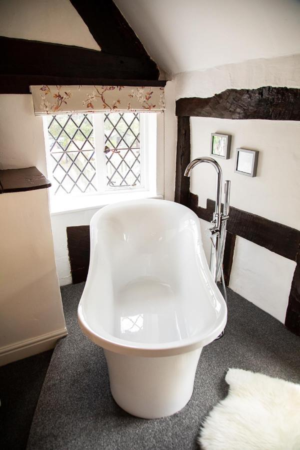 The Yew Tree Inn Church Stretton Exterior foto